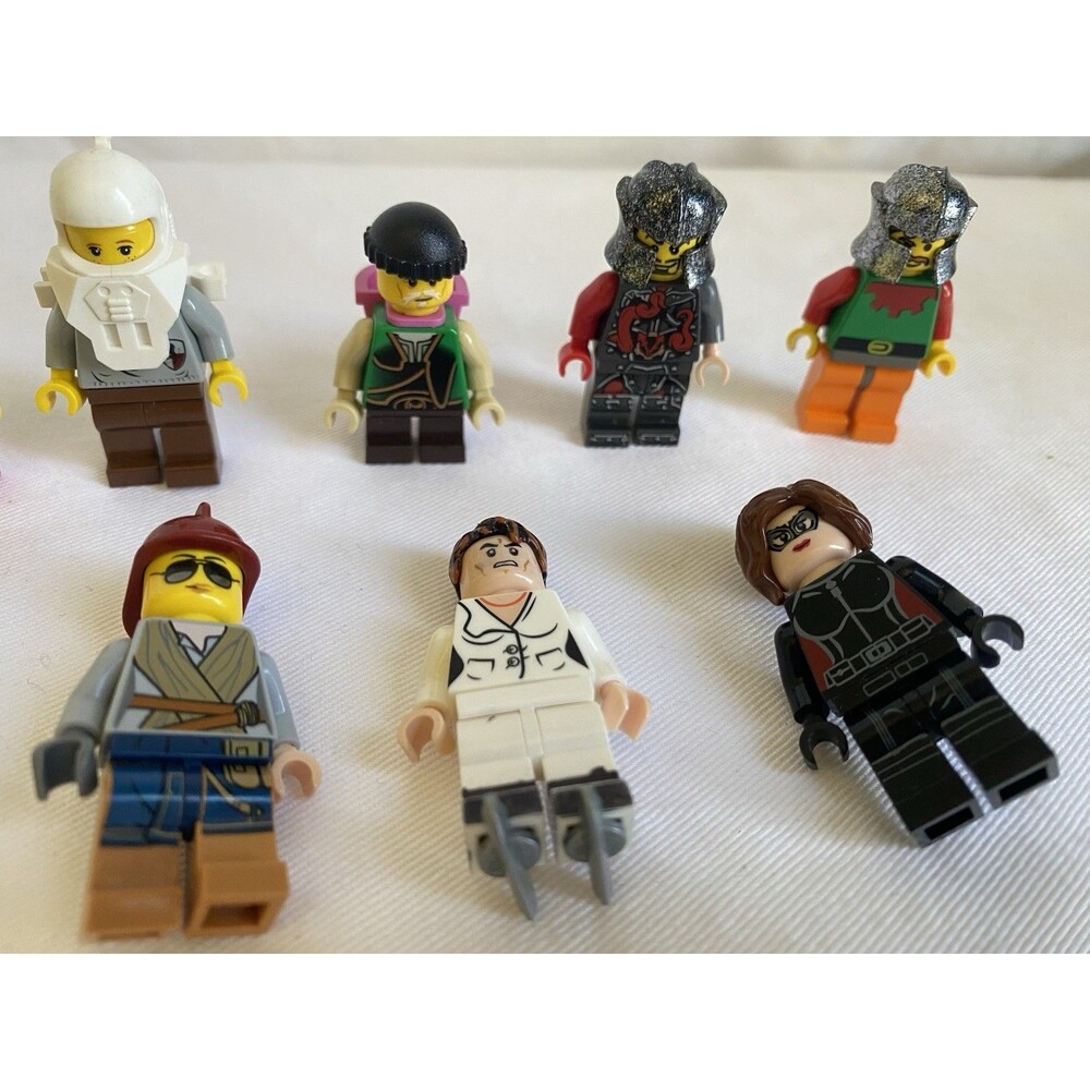 Lot of 11 Lego Minifigures #81 - Picture 3 of 5